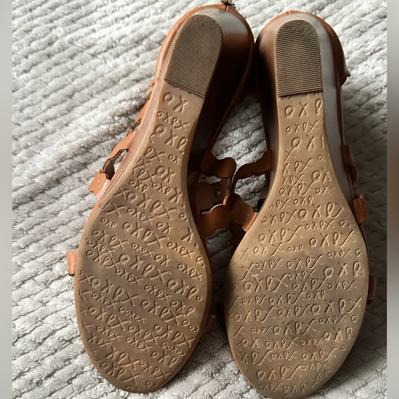 🎄 XOXO Women’s Zip up Wedge Sandals - Picture 4 of 4